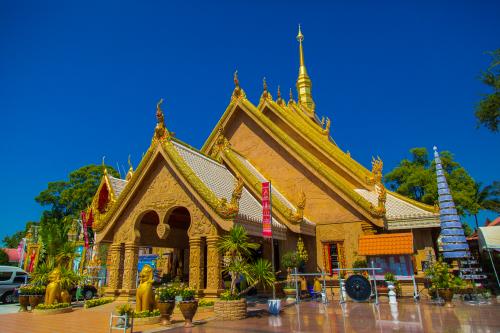 เส้นทางท่องเที่ยว 9 วัด เมืองอุบล-วาริน อิ่มบุญ สุขใจ